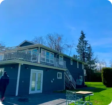 House with a beautifully installed gutter by ORMA Gutter Solutions experts.